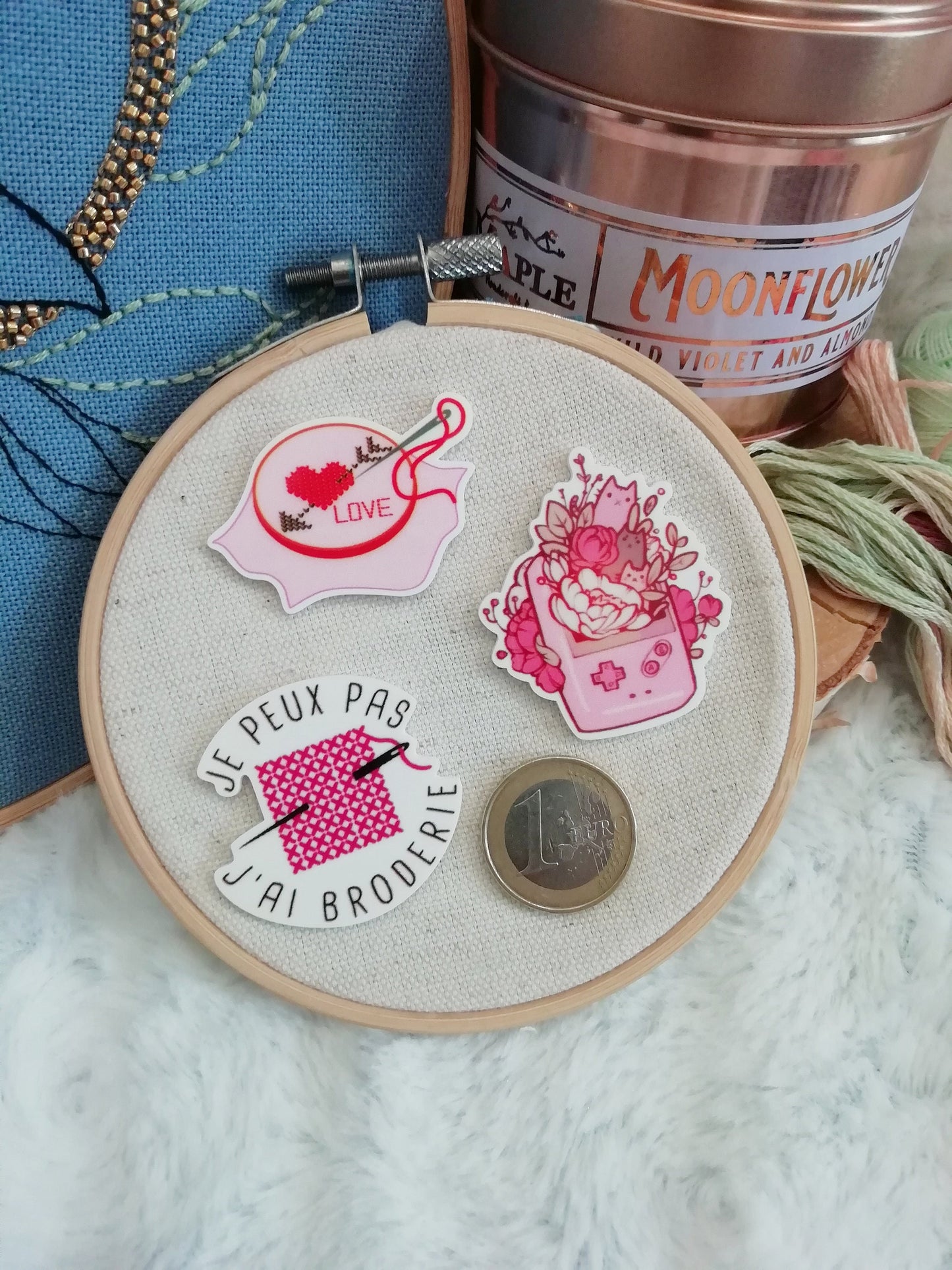 Magnetic needle holder / needle minder "Love embroidery", "Gaming cats" or "I can't I have embroidery"