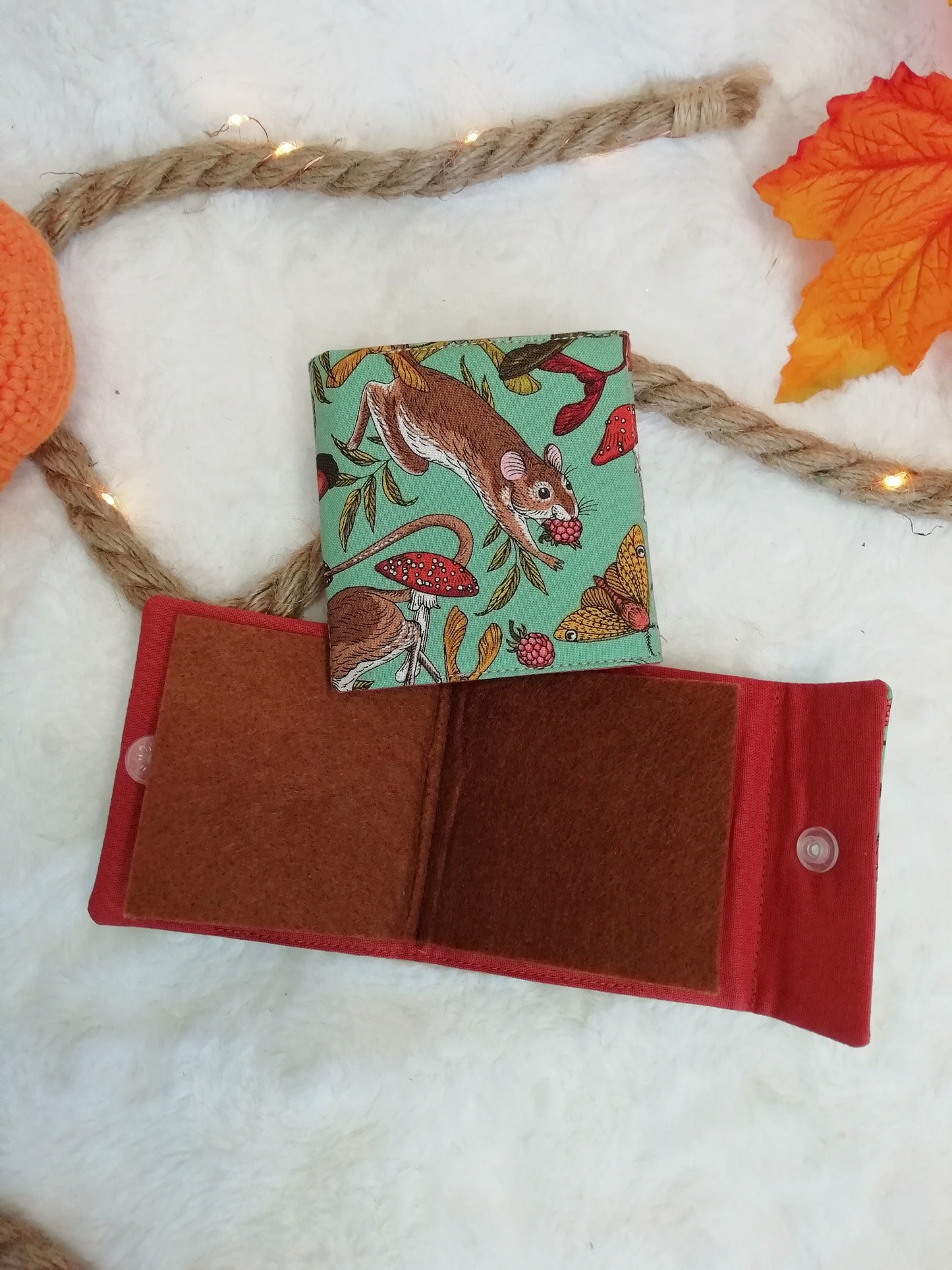 Carnet pique aiguille / porte aiguille de voyage "Renards", "Souris joueuses", "Foret endormie" et "Couleurs d'automne"