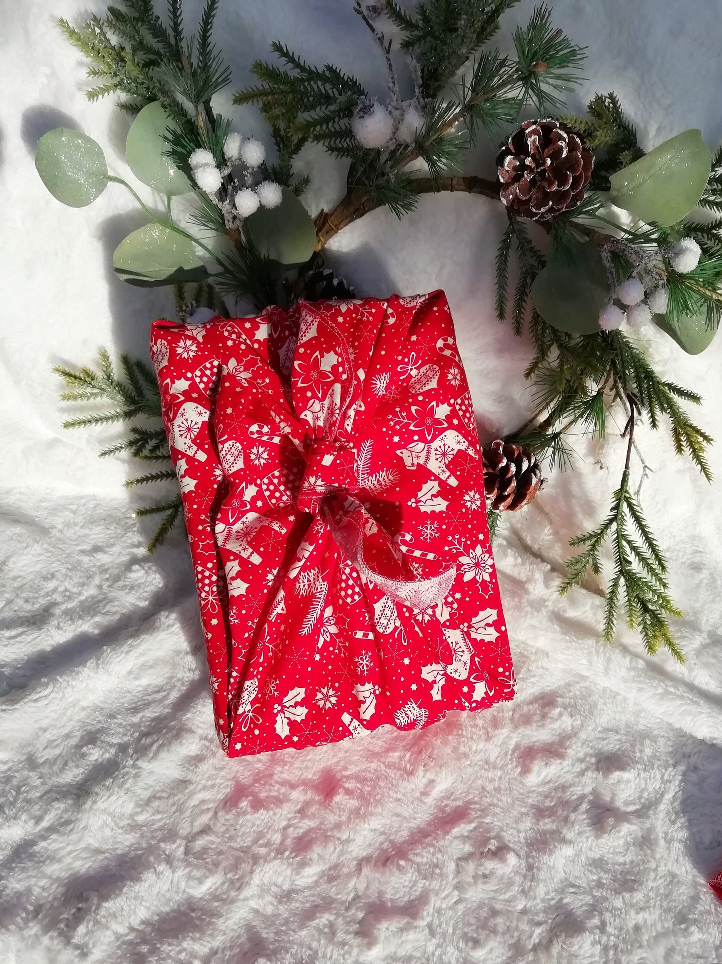 Furoshiki Noel, emballage cadeaux zéro déchet et réutilisable coloris "Noel scandinave"