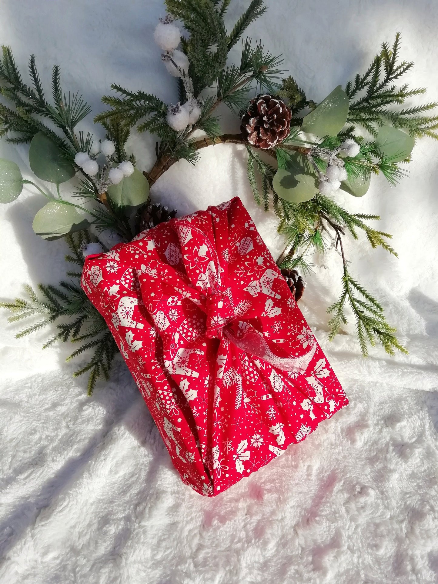Furoshiki Noel, emballage cadeaux zéro déchet et réutilisable coloris "Noel scandinave"