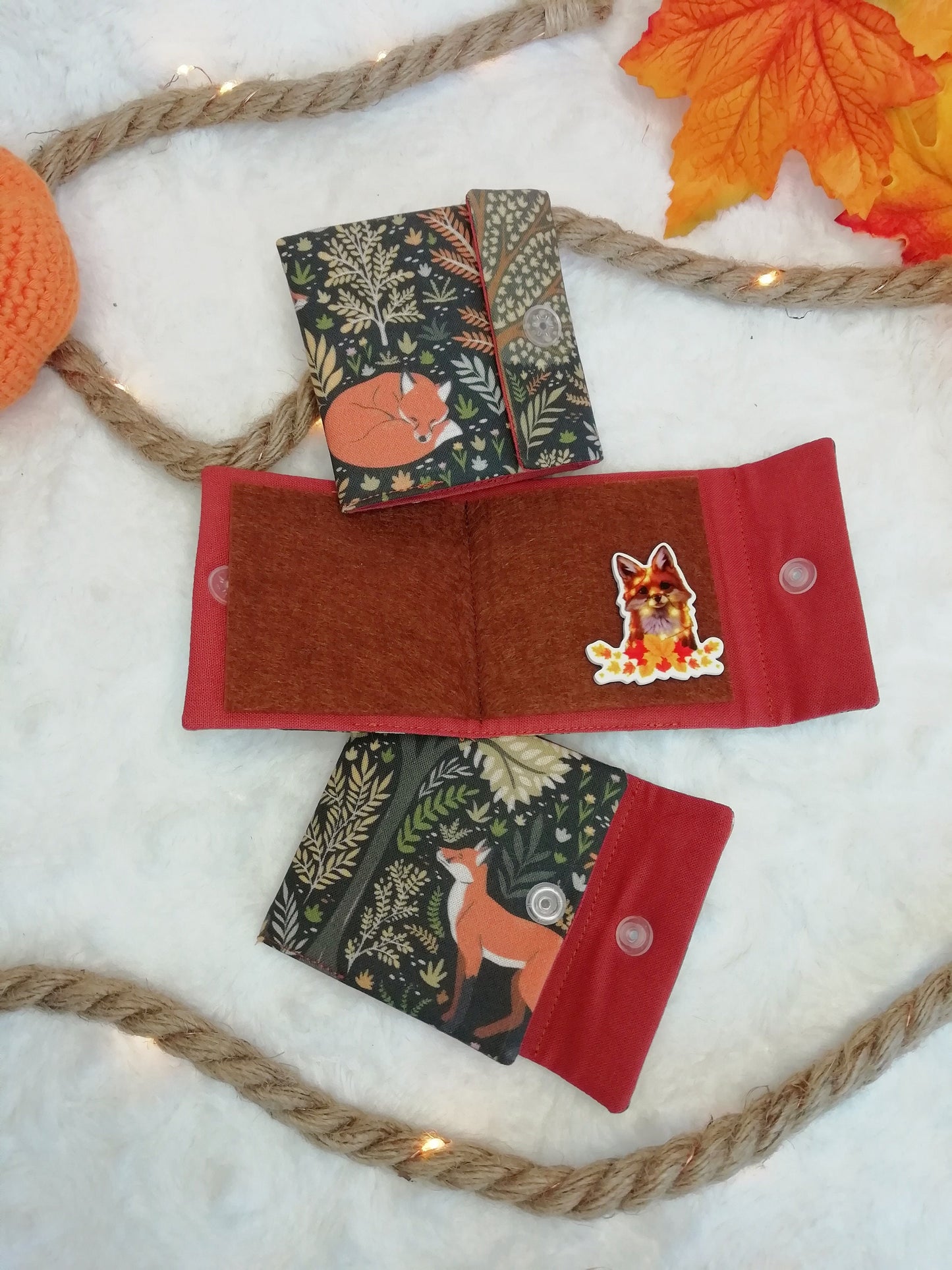 Carnet pique aiguille / porte aiguille de voyage "Renards", "Souris joueuses", "Foret endormie" et "Couleurs d'automne"