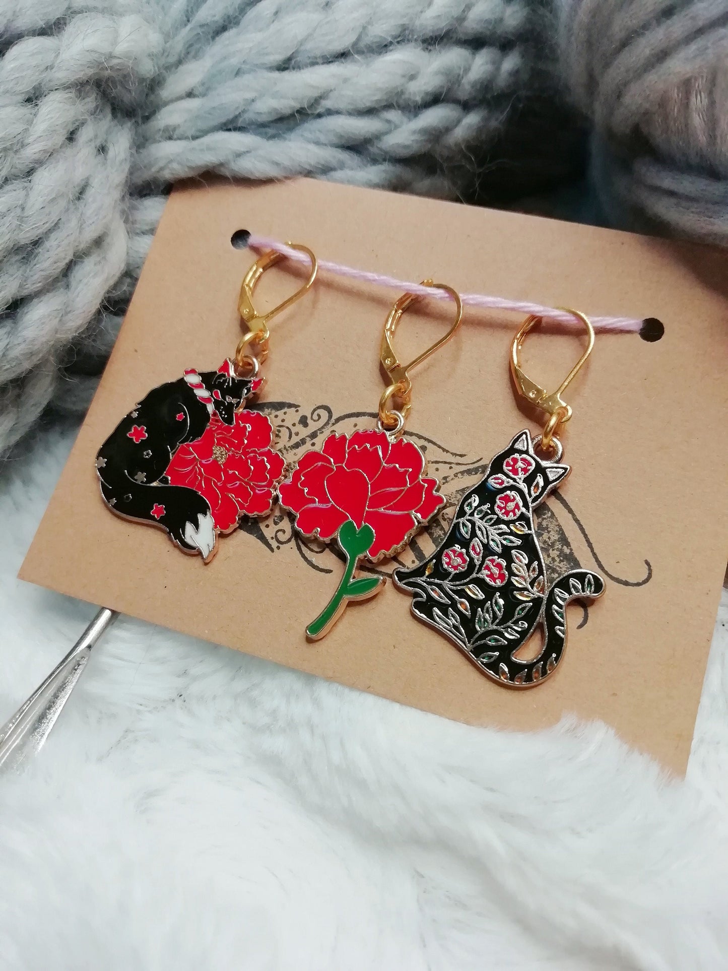 Stitch marker / stitch marker In red and black