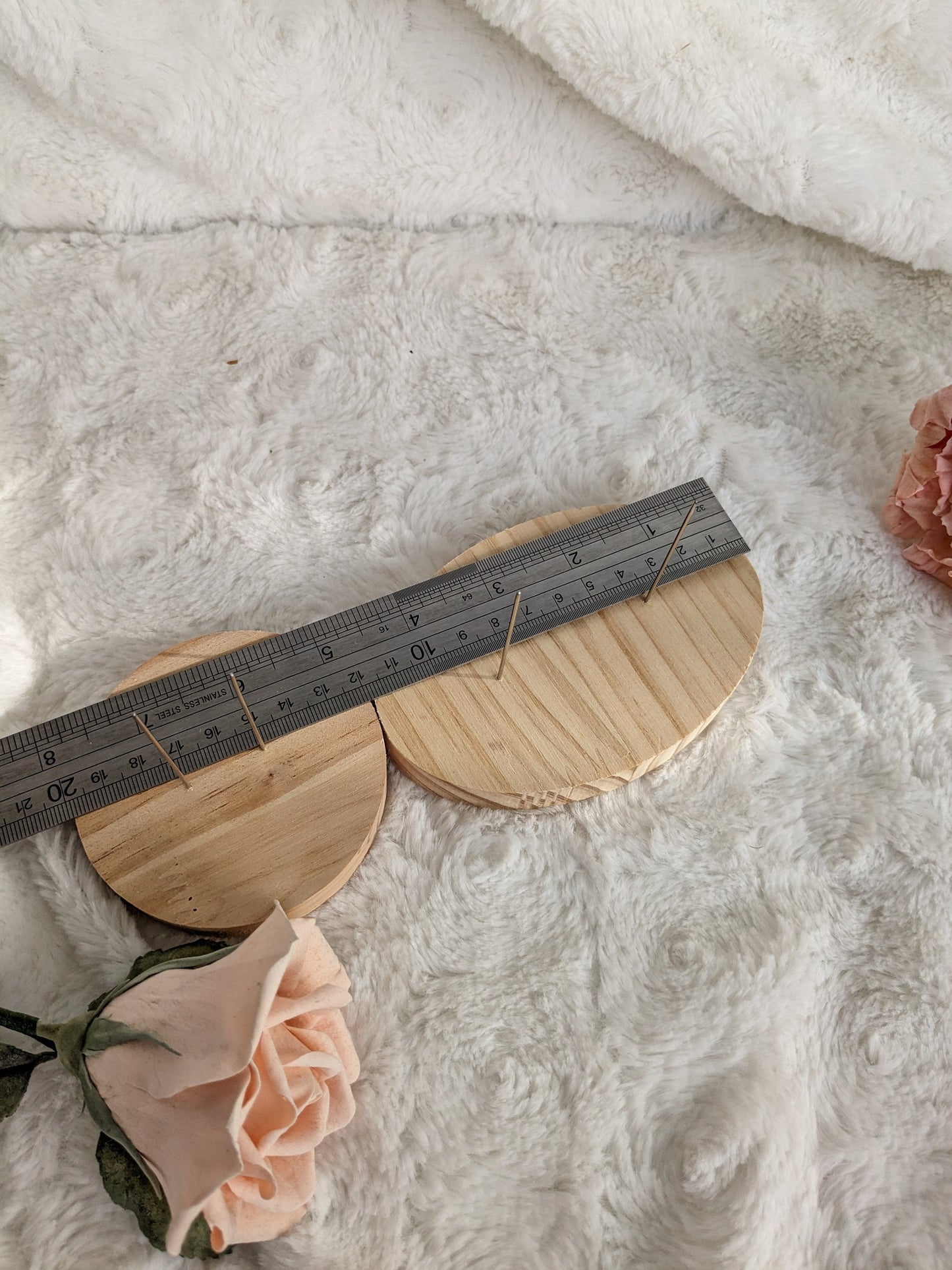 Support bois grand format pour amigurumi / Présentoir peluche au crochet ou tricot