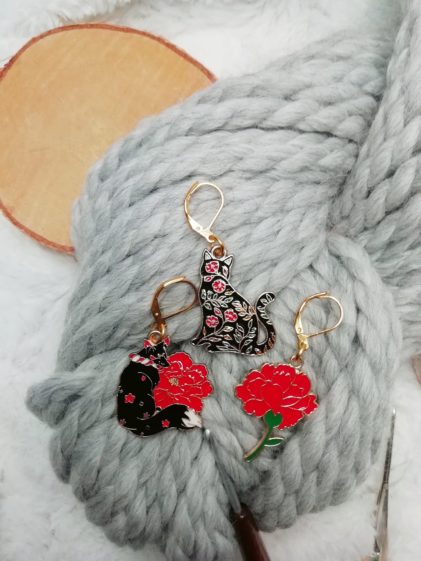 Stitch marker / stitch marker In red and black