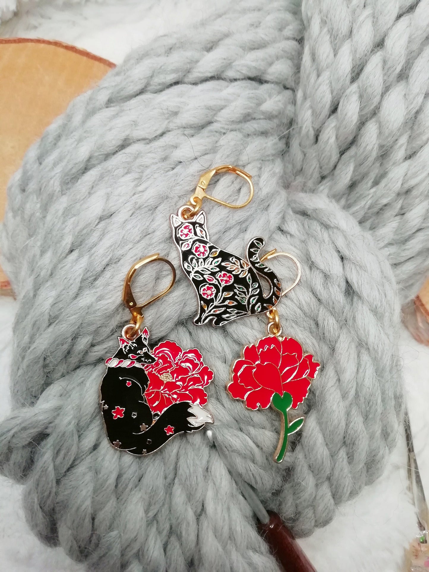 Stitch marker / stitch marker In red and black