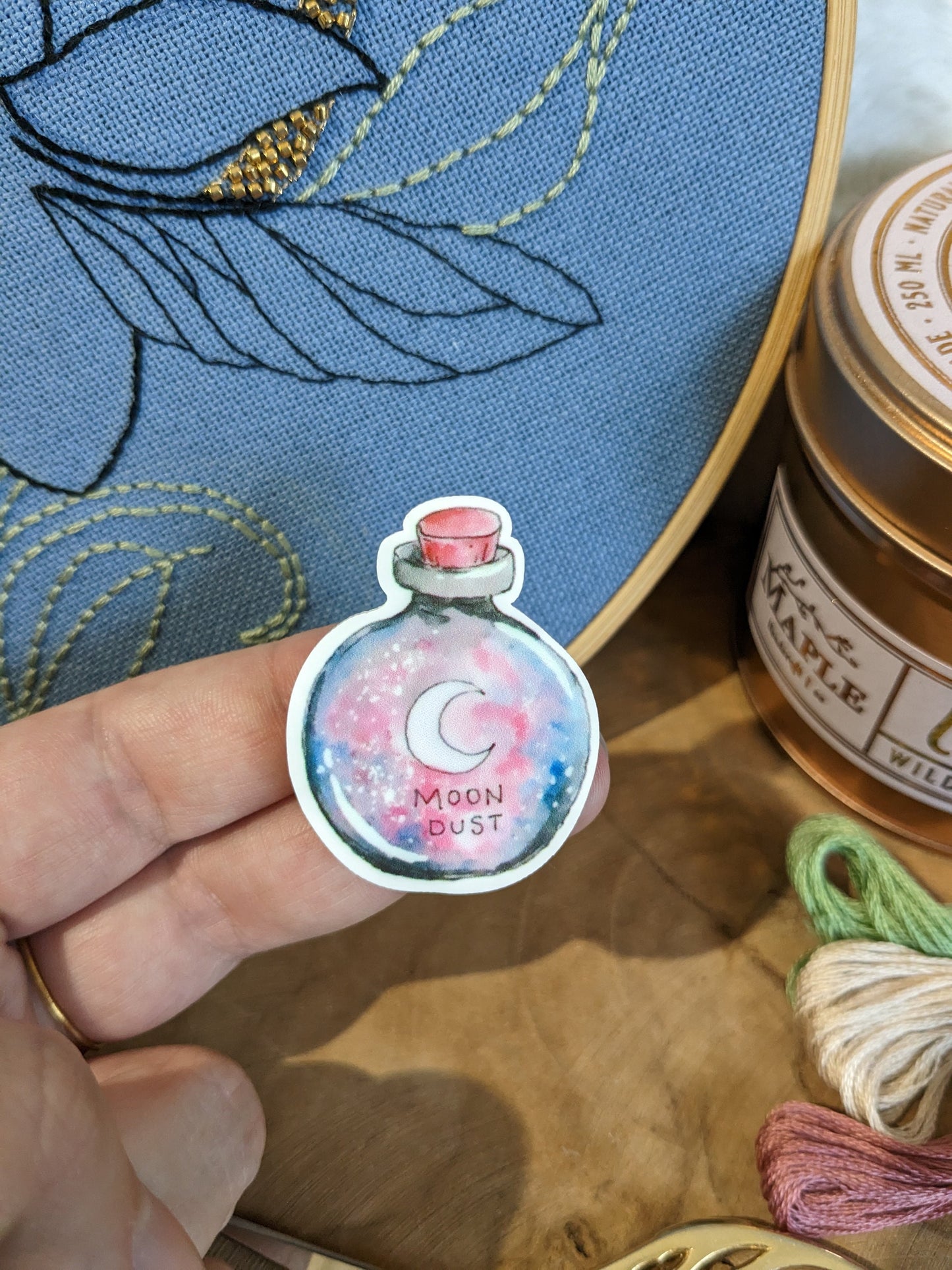 Magnetic needle holder / needle minder "Role playing die", "Moon and crystals" or "Moon in vial"