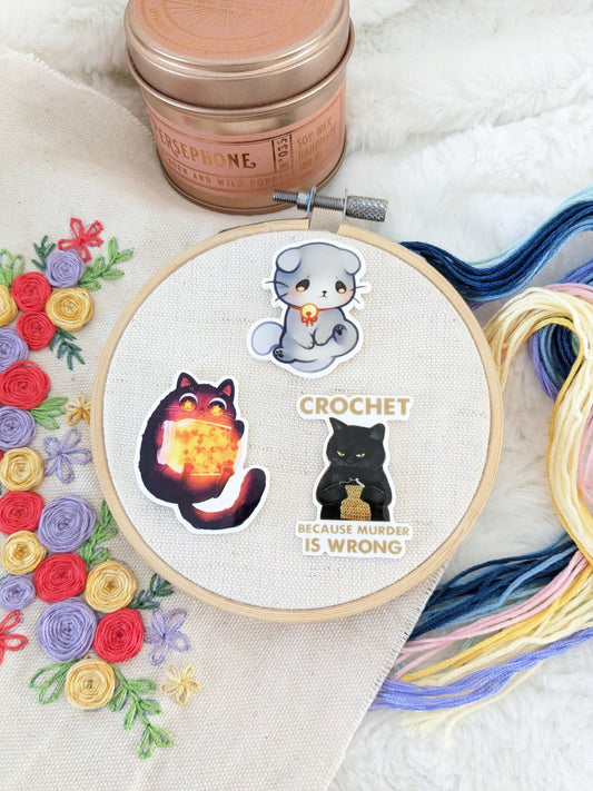 Porte aiguille aimanté / needle minder "Lumiere d'etoiles", "Chat triste" ou "Crochet"