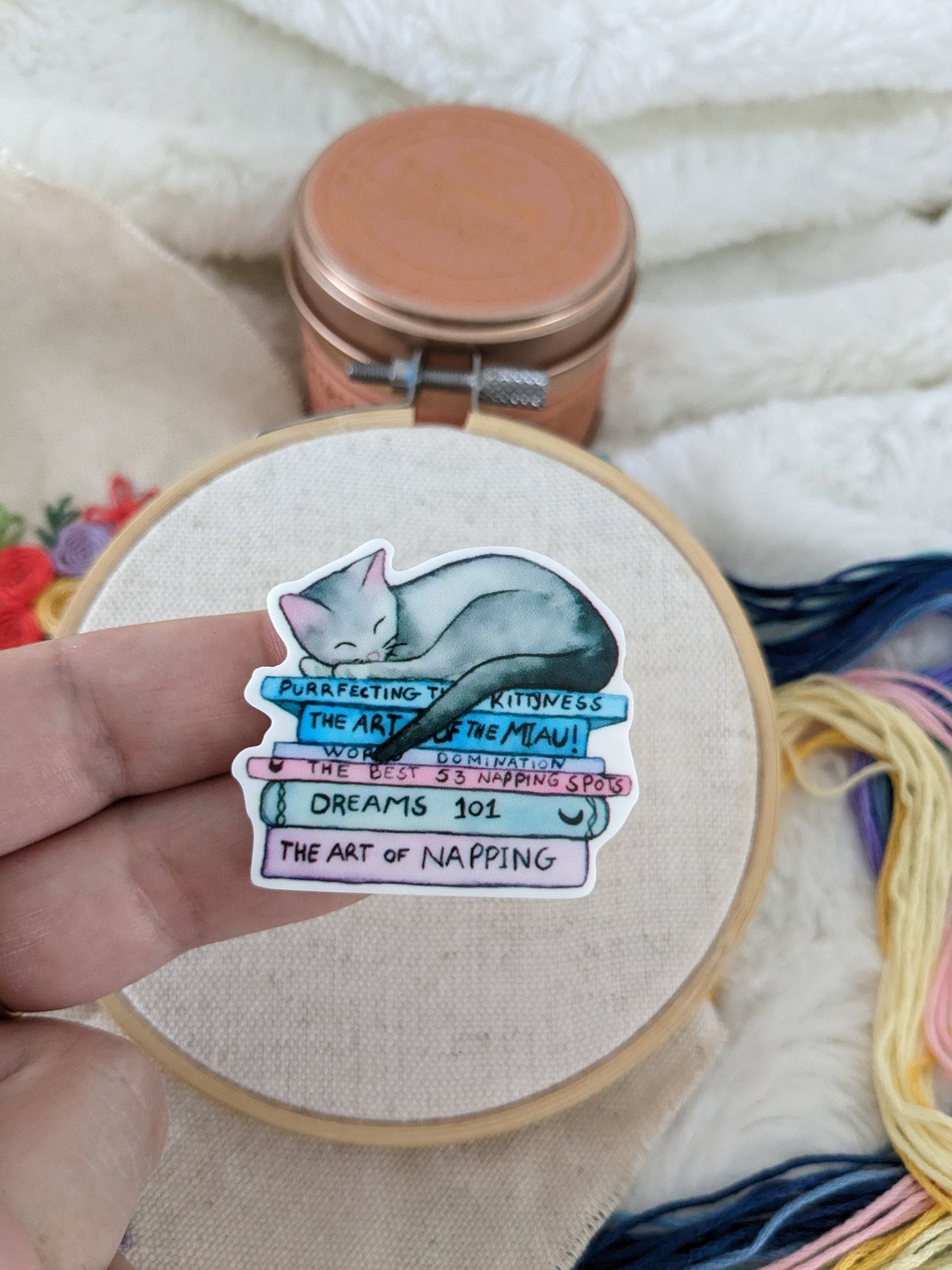 Magnetic needle holder / needle minder "Patoune", "Bookish nap" or "Eating sakura"