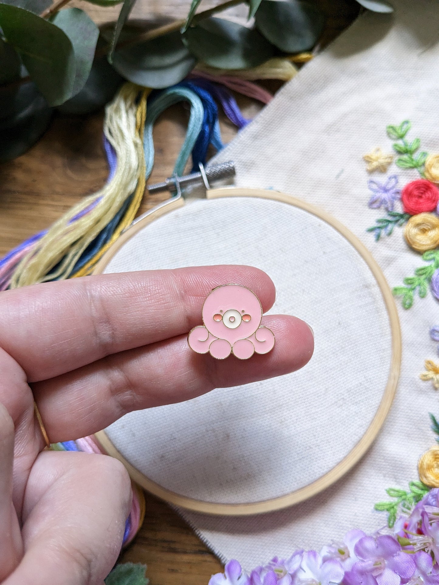 Magnetic needle holder / needle minder "Heartbeat", "Blue squid", "Pink octopus" or "Love Earth"